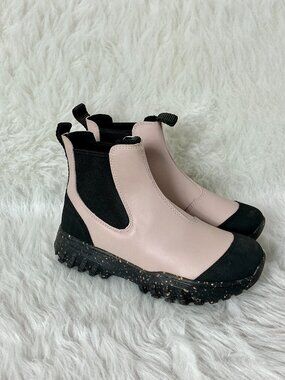 Woden Magda Track Waterproof Dry Rose Pink Chelsea Ankle Boots NWOT EU 37 US 5.5